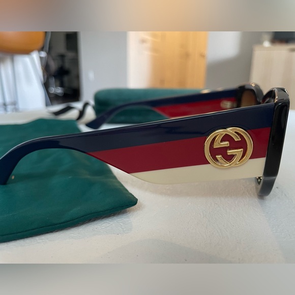 GUCCI sunglasses. Tortoise frames with blue, white and red side stripes. Gold GC - Picture 4 of 5